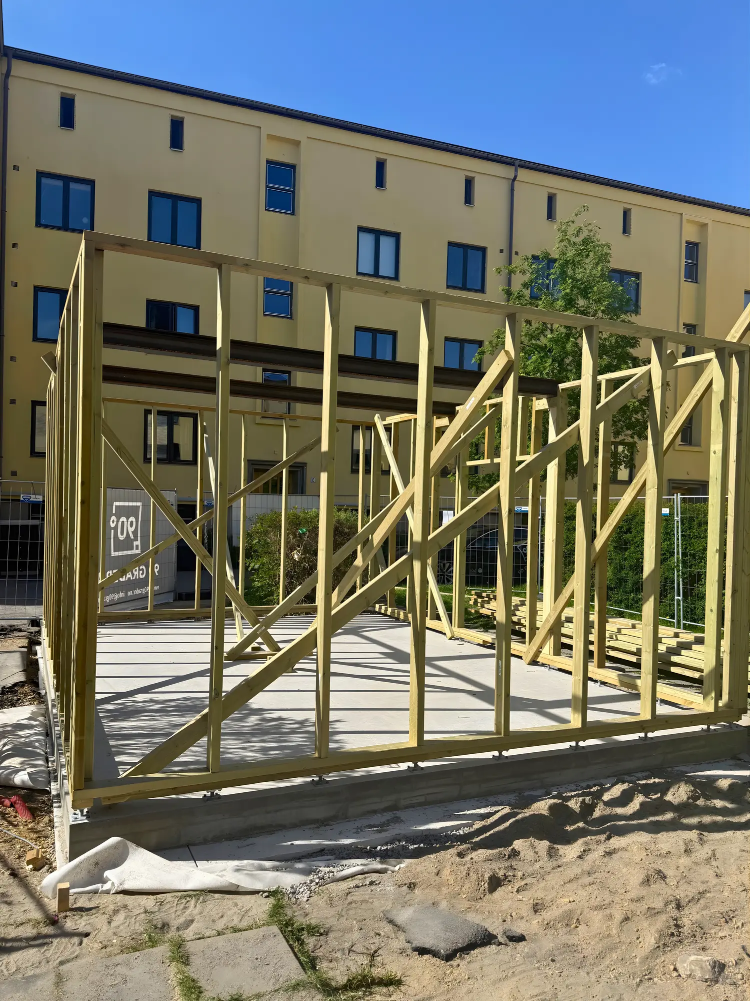 Tømrer- & Snekkerarbeid utført i Ski av 90 Grader AS