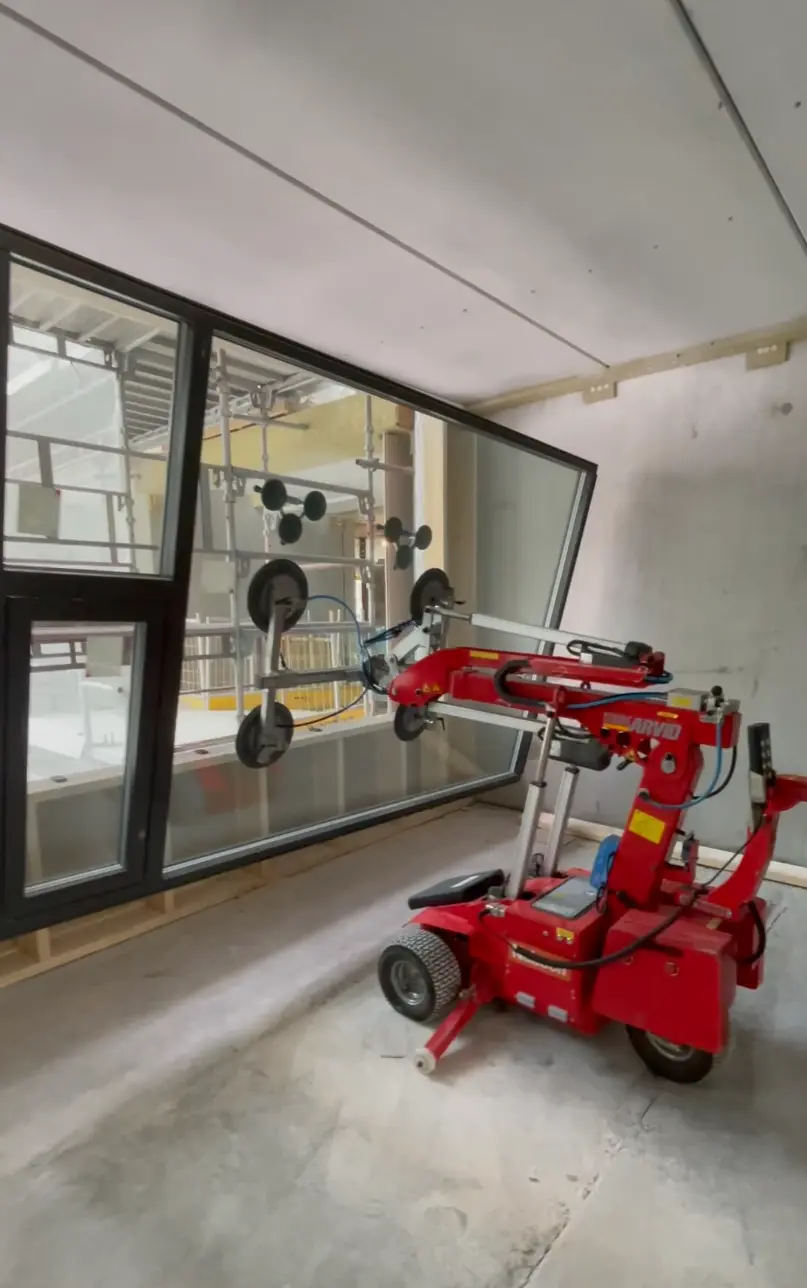 Vinduer og Dører utført i Stovner av 90 Grader AS